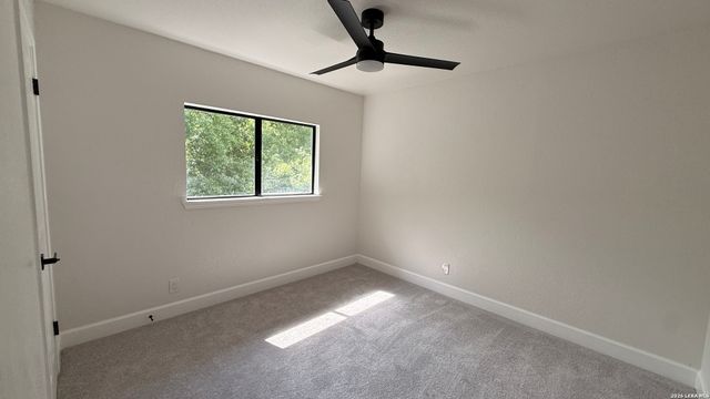 6283 Valley Bay Dr, San Antonio, TX 78250