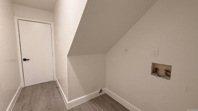 6283 Valley Bay Dr, San Antonio, TX 78250