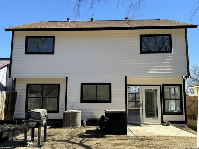 6283 Valley Bay Dr, San Antonio, TX 78250