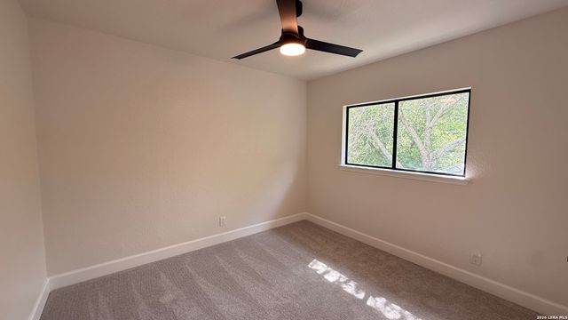 6283 Valley Bay Dr, San Antonio, TX 78250