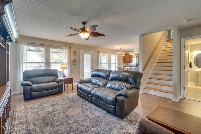 212 Pembrooke Circle, Jonesborough, TN 37659