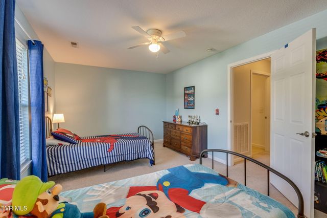 212 Pembrooke Circle, Jonesborough, TN 37659