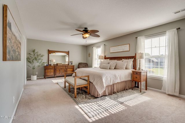 212 Pembrooke Circle, Jonesborough, TN 37659