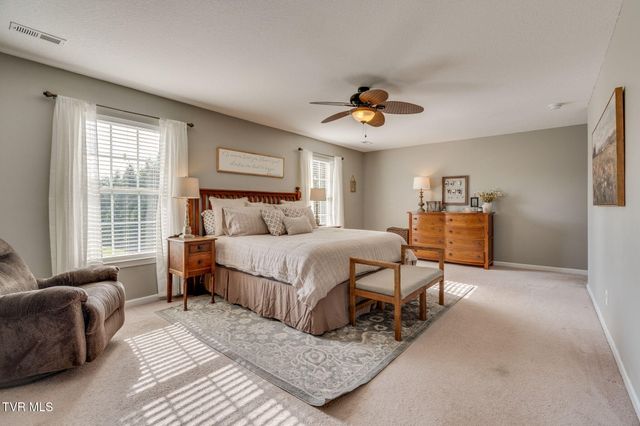 212 Pembrooke Circle, Jonesborough, TN 37659