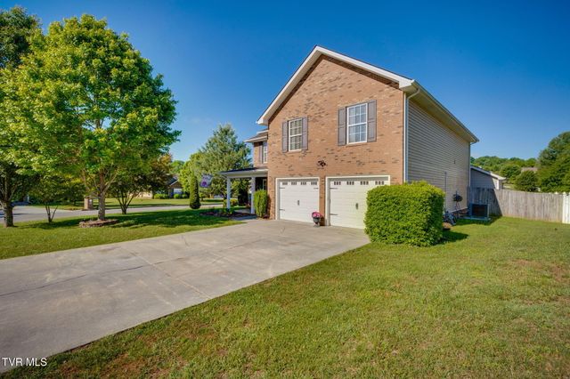 212 Pembrooke Circle, Jonesborough, TN 37659