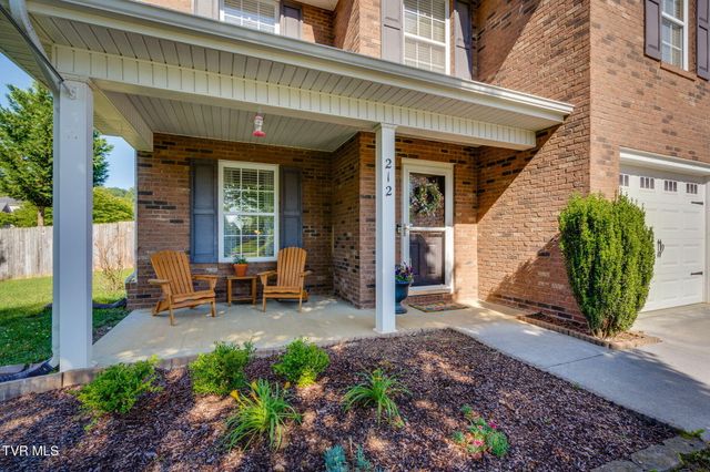 212 Pembrooke Circle, Jonesborough, TN 37659