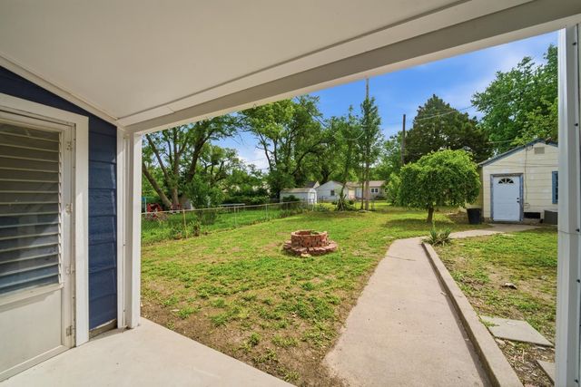 1612 N Cron, Augusta, KS 67010