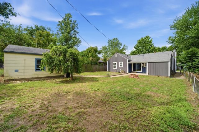 1612 N Cron, Augusta, KS 67010