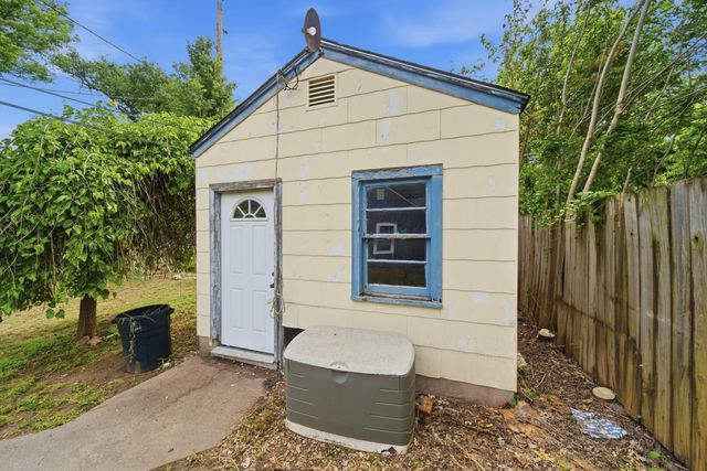 1612 N Cron, Augusta, KS 67010