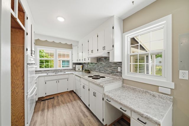 1612 N Cron, Augusta, KS 67010