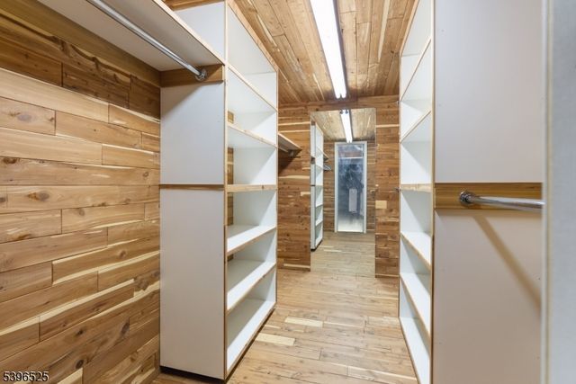 8 Forest Dale Dr, Harding Twp., NJ 07960