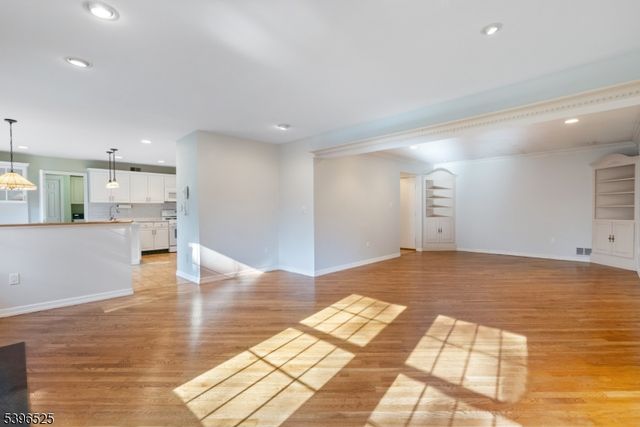 8 Forest Dale Dr, Harding Twp., NJ 07960