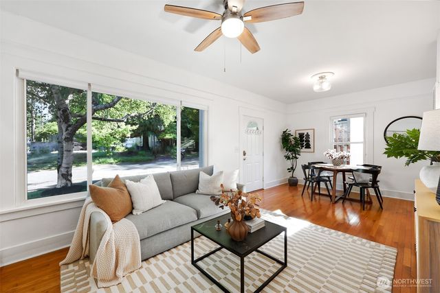 516 W Howe Street, Seattle, WA 98119
