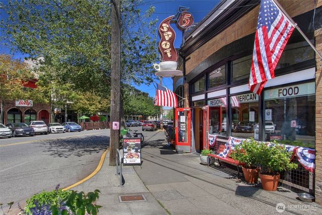 516 W Howe Street, Seattle, WA 98119