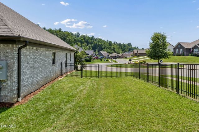 882 Gardenia Drive, Johnson City, TN 37615
