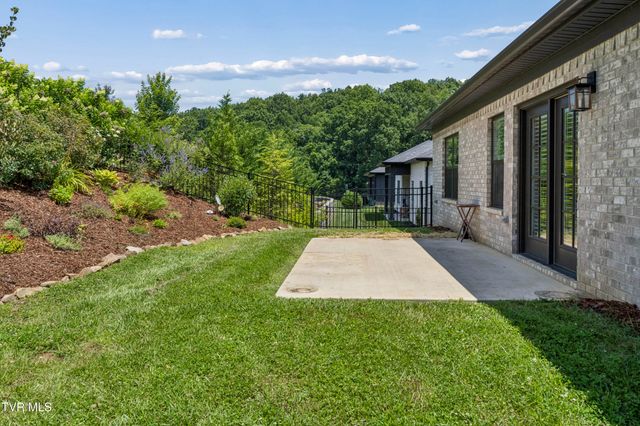 882 Gardenia Drive, Johnson City, TN 37615