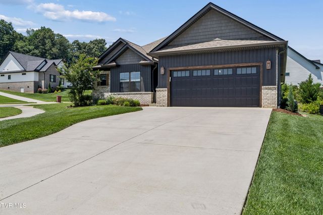 882 Gardenia Drive, Johnson City, TN 37615