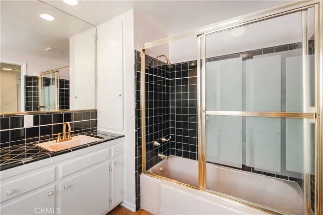 9659 Calvin, Northridge, CA 91324