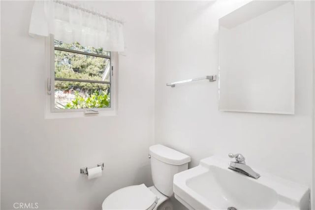 9659 Calvin, Northridge, CA 91324