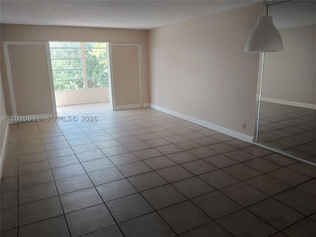 8370 Sands Point Blvd H306, Tamarac, FL 33321