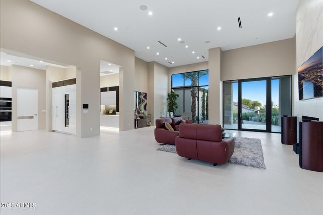 6816 E Stagecoach Pass --, Carefree, AZ 85377