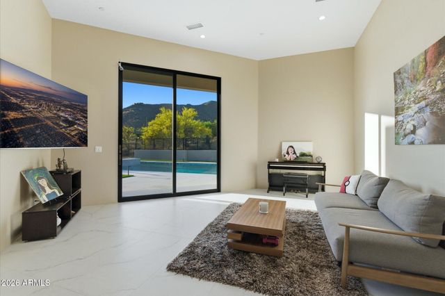 6816 E Stagecoach Pass --, Carefree, AZ 85377