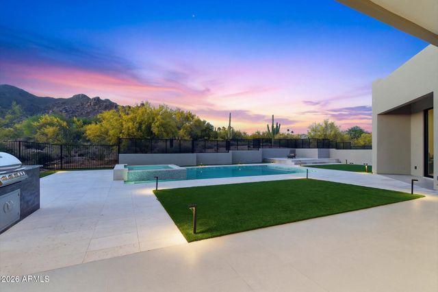 6816 E Stagecoach Pass --, Carefree, AZ 85377