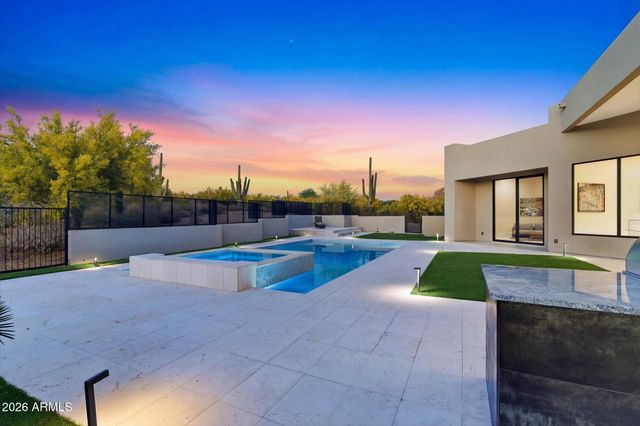 6816 E Stagecoach Pass --, Carefree, AZ 85377