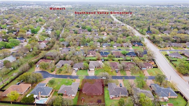2808 Pueblo Court N, College Station, TX 77845