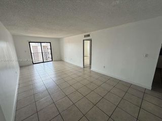 6950 W 6th Ave 509, Hialeah, FL 33014