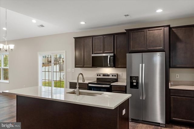 253 ROSSMANN BLVD, Winchester, VA 22602