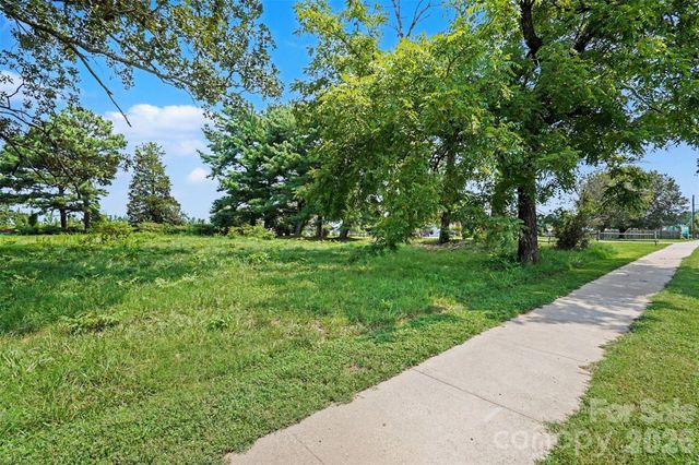 495 Perry Road, Troutman, NC 28166