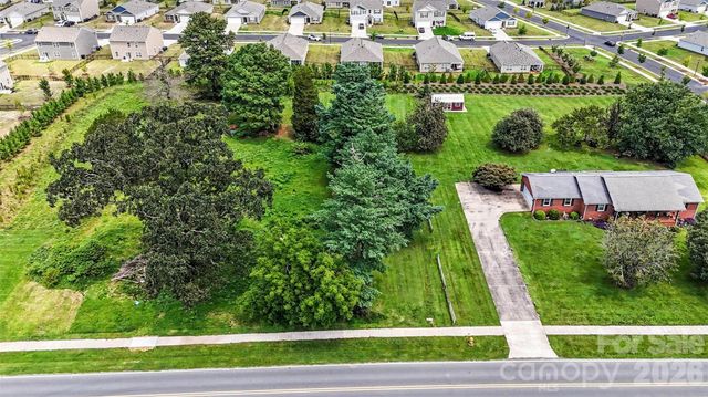 495 Perry Road, Troutman, NC 28166