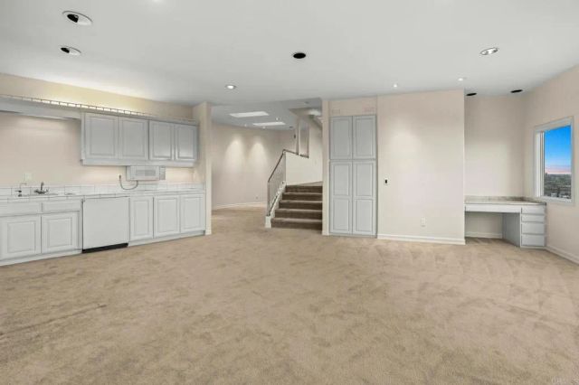 10595 Russell Road, La Mesa, CA 91941