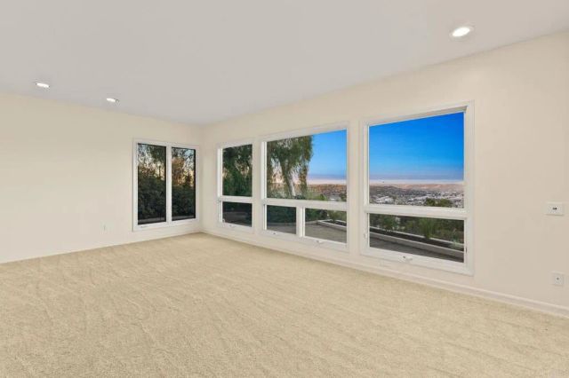 10595 Russell Road, La Mesa, CA 91941