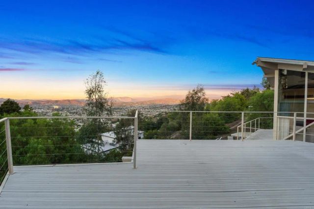 10595 Russell Road, La Mesa, CA 91941