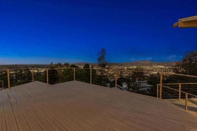 10595 Russell Road, La Mesa, CA 91941