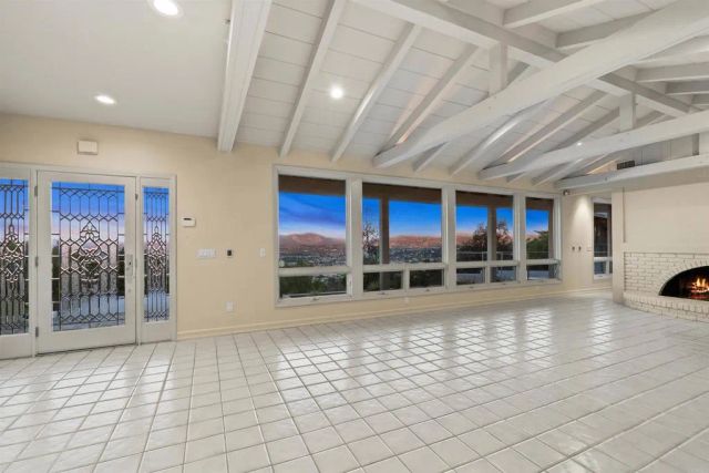 10595 Russell Road, La Mesa, CA 91941