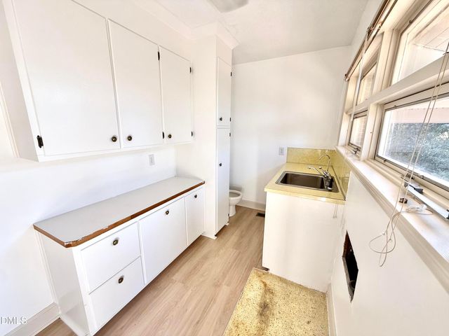 106 Carolina Avenue, Williamston, NC 27892