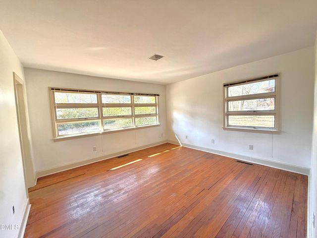 106 Carolina Avenue, Williamston, NC 27892