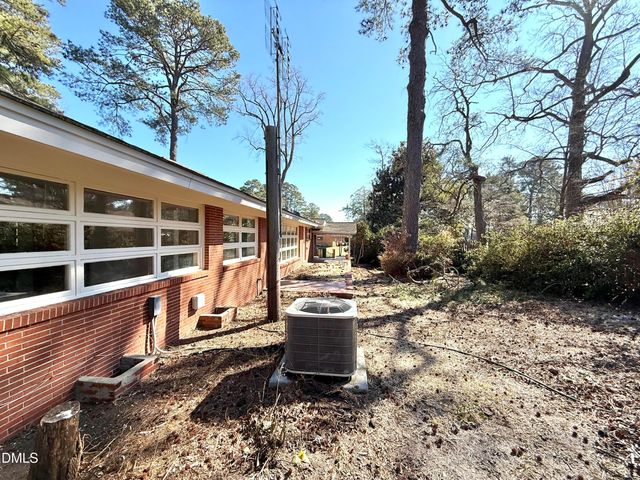 106 Carolina Avenue, Williamston, NC 27892