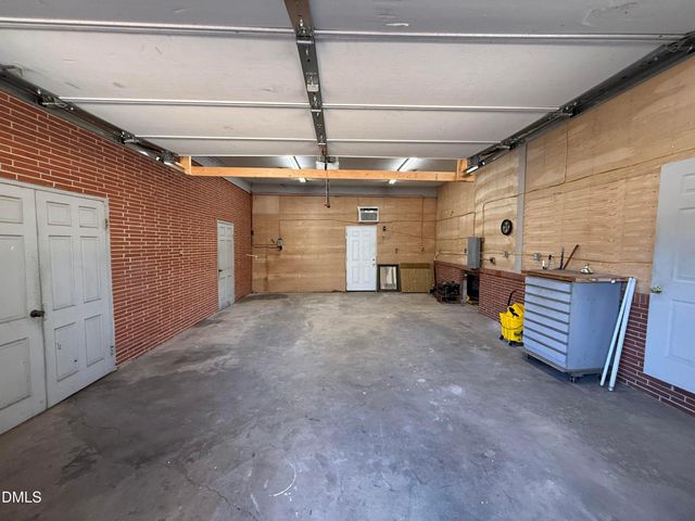 106 Carolina Avenue, Williamston, NC 27892