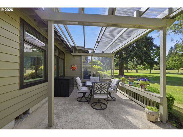1151 SPYGLASS Dr, Eugene, OR 97401