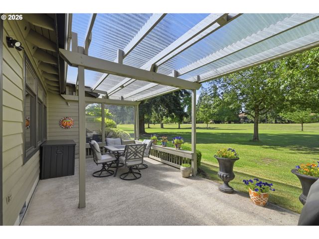 1151 SPYGLASS Dr, Eugene, OR 97401