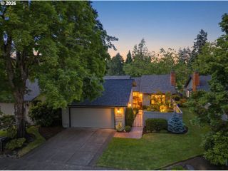 1151 SPYGLASS Dr, Eugene, OR 97401