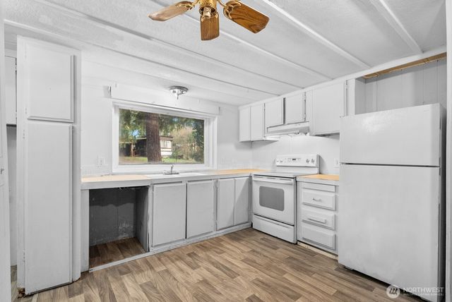 31412 70th Avenue S, Roy, WA 98580