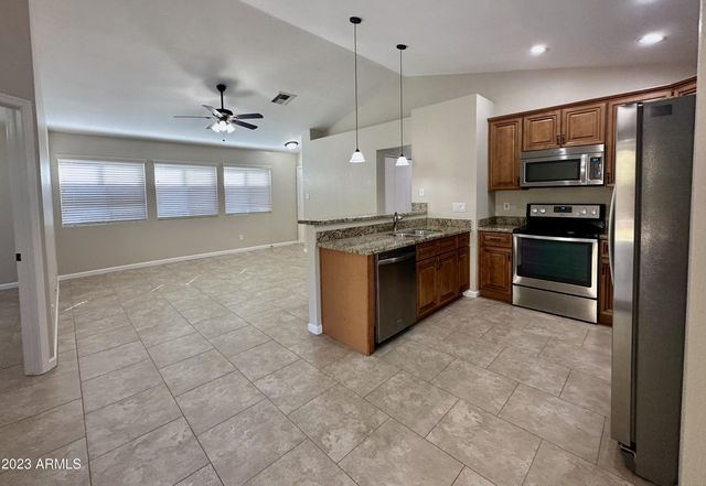 3102 E Michigan Avenue, Phoenix, AZ 85032