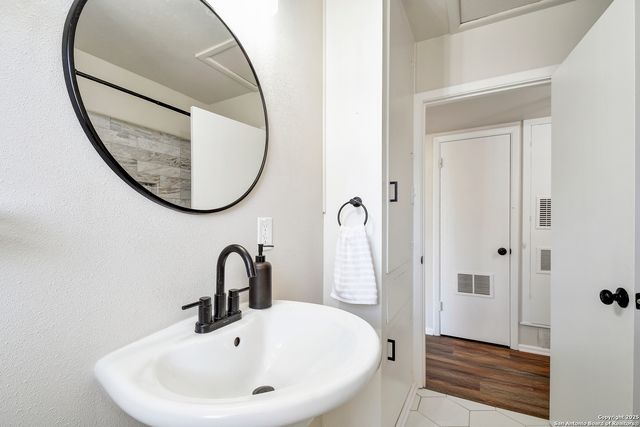 2442 ELAND DR, San Antonio, TX 78213