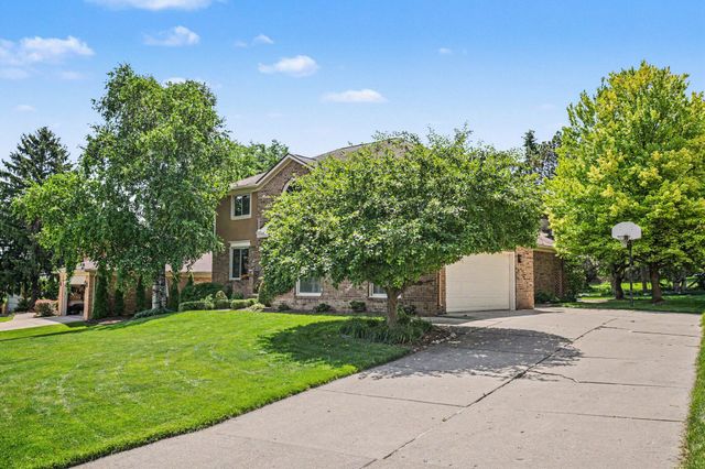 709 Snowmass Drive, Rochester Hills, MI 48309