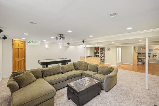 709 Snowmass Drive, Rochester Hills, MI 48309